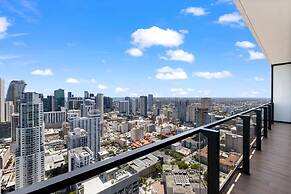 Lux Condo with Stunning Miami Views