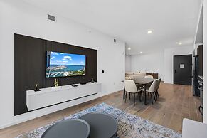 Lux Condo with Stunning Miami Views