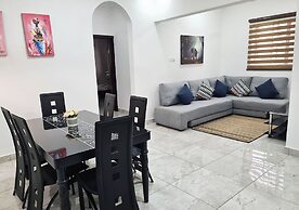 Charming Quiet & Cozy Close to Highway