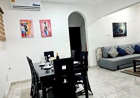 Charming Quiet & Cozy Close to Highway