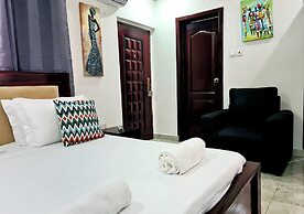 Charming Quiet & Cozy Close to Highway