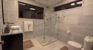 Casa Amarillo Jaco Costa Rica