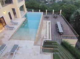 Casa Amarillo Jaco Costa Rica