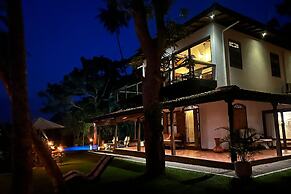 South Point Cottage - Whole Villa 3 Bedrooms (Sleeps 6)