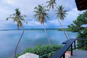 South Point Cottage - Whole Villa 3 Bedrooms (Sleeps 6)