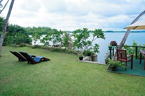 South Point Cottage - Whole Villa 3 Bedrooms (Sleeps 6)