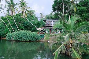 South Point Cottage - Whole Villa 3 Bedrooms (Sleeps 6)