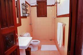 South Point Cottage - Whole Villa 3 Bedrooms (Sleeps 6)