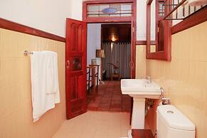 South Point Cottage - Whole Villa 3 Bedrooms (Sleeps 6)