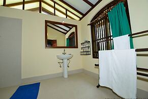 The Chalet - Whole Villa 2 Bedroom (Sleeps 4)