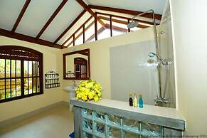 The Chalet - Whole Villa 2 Bedroom (Sleeps 4)