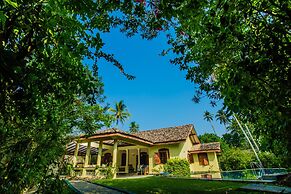 The Chalet - Whole Villa 2 Bedroom (Sleeps 4)