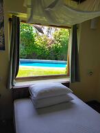 The Chalet - Whole Villa 2 Bedroom (Sleeps 4)