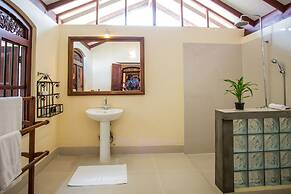 The Chalet - Whole Villa 2 Bedroom (Sleeps 4)