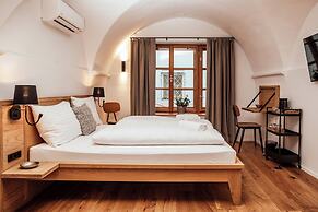 the salt townhouse