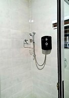 Comfy & Cozy Hideout  Close to Highway