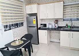 Comfy & Cozy Hideout  Close to Highway