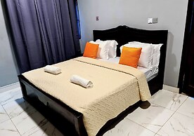 Comfy & Cozy Hideout  Close to Highway