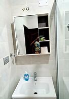 Comfy & Cozy Hideout  Close to Highway