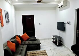 Comfy & Cozy Hideout  Close to Highway