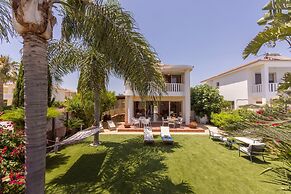 Larnaca Chelidonia Seafront Villa