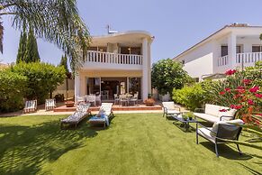 Larnaca Chelidonia Seafront Villa