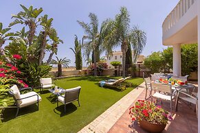 Larnaca Chelidonia Seafront Villa