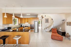 Larnaca Chelidonia Seafront Villa