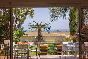 Larnaca Chelidonia Seafront Villa