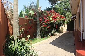 Montane Safaris Hotel