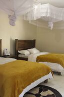 Montane Safaris Hotel