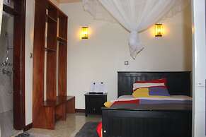 Montane Safaris Hotel