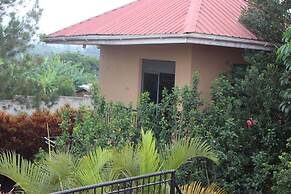 Montane Safaris Hotel