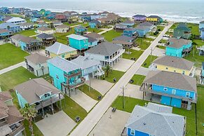 Pelicans Landing 2 Bedroom Home by RedAwning