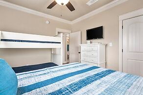 Pelicans Landing 2 Bedroom Home by RedAwning