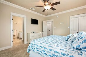 Pelicans Landing 2 Bedroom Home by RedAwning