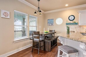 Pelicans Landing 2 Bedroom Home by RedAwning