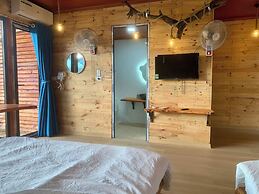A Thia Homestay