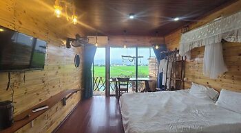 A Thia Homestay