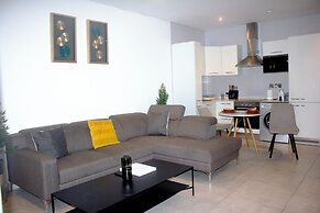 Fantastic Luxury Gem 5 Location Pool Gym