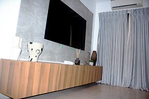 Fantastic Luxury Gem 5 Location Pool Gym