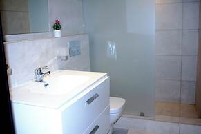 Fantastic Luxury Gem 5 Location Pool Gym