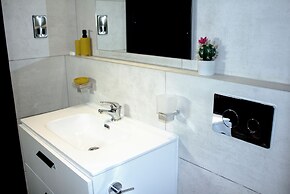 Fantastic Luxury Gem 5 Location Pool Gym