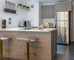 1 Bed 1 Bath 1 Parking Boutique Apt