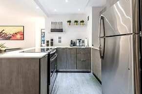 1 Bed 1 Bath 1 Parking Boutique Apt