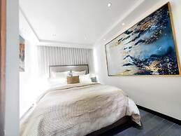 1 Bed 1 Bath 1 Parking Boutique Apt