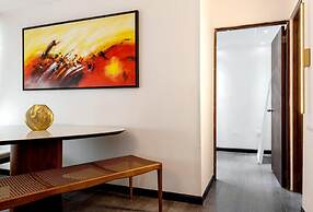 1 Bed 1 Bath 1 Parking Boutique Apt