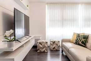 1 Bed 1 Bath 1 Parking Boutique Apt