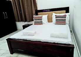 Gorgeous Quiet & Comfy Close to Highway