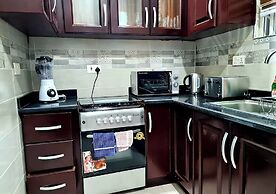 Gorgeous Quiet & Comfy Close to Highway